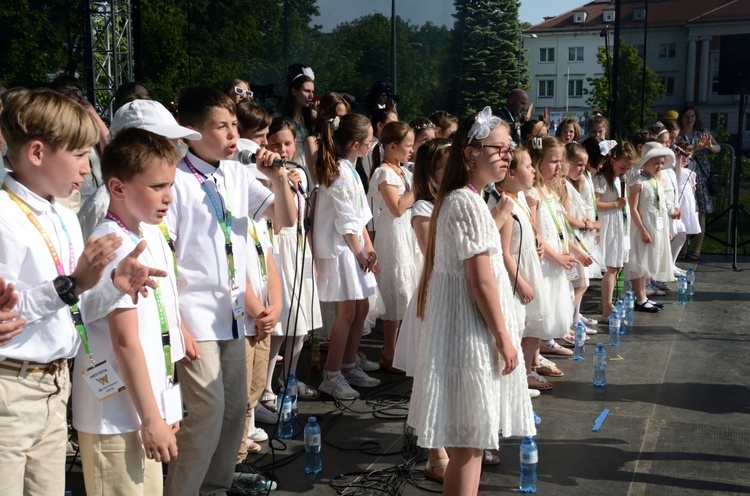 Dziecięcy Koncert Uwielbienia