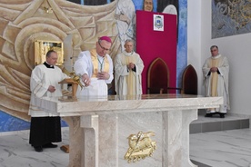 Poświęcenie kościoła w Gdyni-Wiczlinie