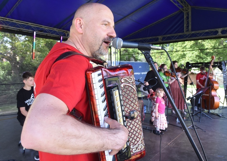 Płock. Marsz i święto rodziny