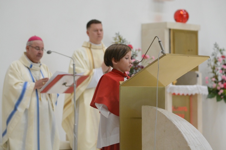 Poświęcenie dzwonów w parafii św. Karola Boromeusza w Opolu