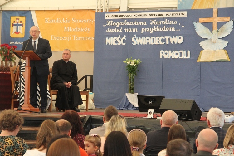 Zabawa. Gala laureatów konkursu "Bł. Karolino, świeć nam przykładem"