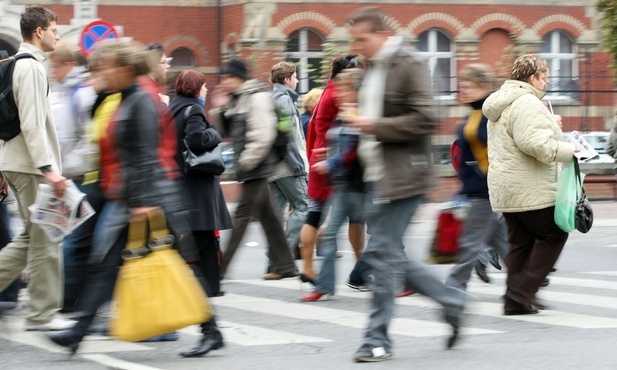 CBOS: 30 proc. zwolenników rządu; 46 proc. - przeciwników