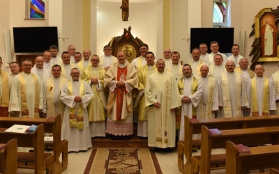 Jubilaci z bp. Andrzejem Jeżem i ks. prof. Andrzejem Michalikiem.