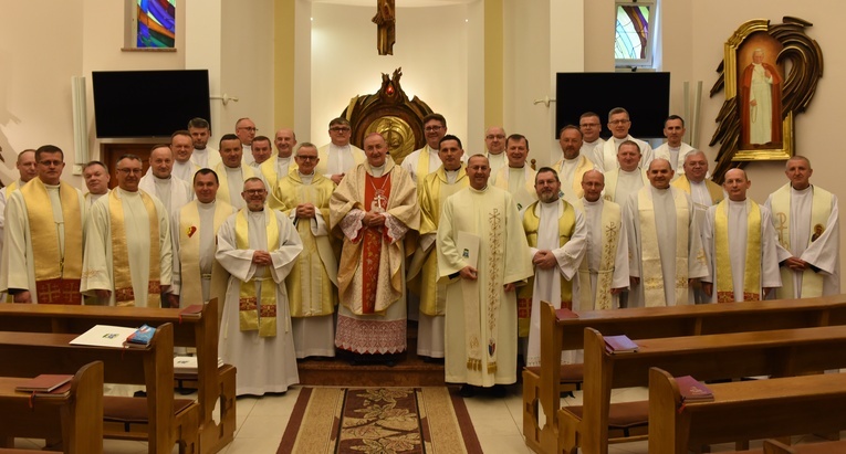 Jubilaci z bp. Andrzejem Jeżem i ks. prof. Andrzejem Michalikiem.