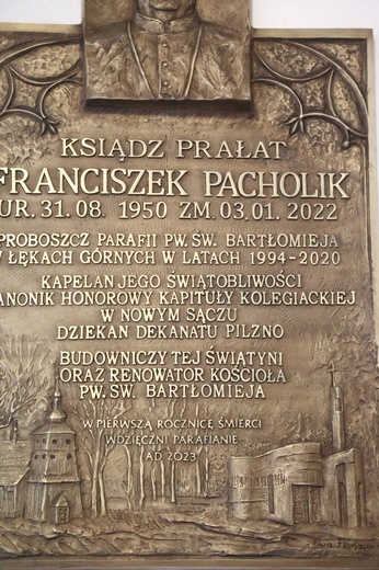 Tablica ks. Pacholika