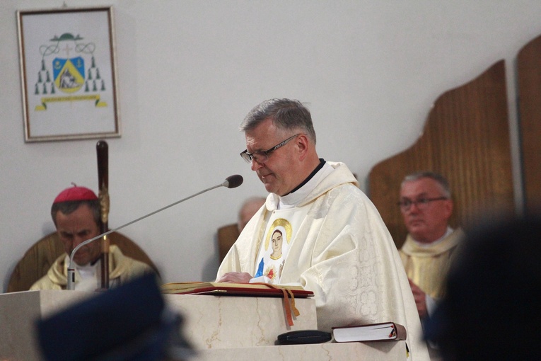 Tablica ks. Pacholika