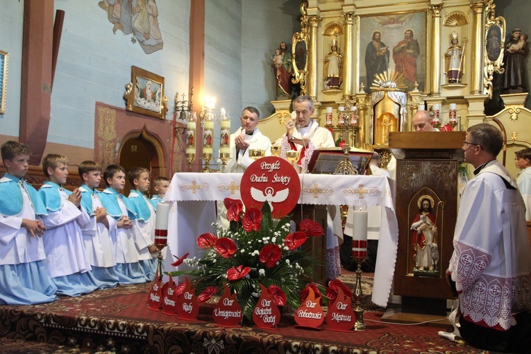 Bierzmowanie w Pogwizdowie