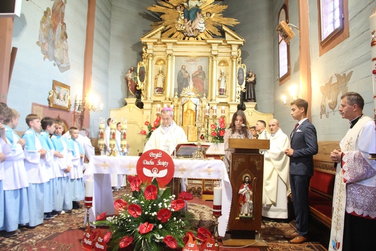 Bierzmowanie w Pogwizdowie