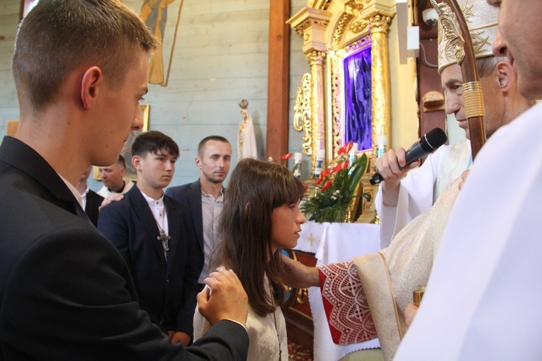 Bierzmowanie w Pogwizdowie