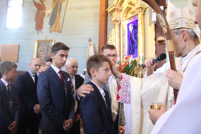 Bierzmowanie w Pogwizdowie