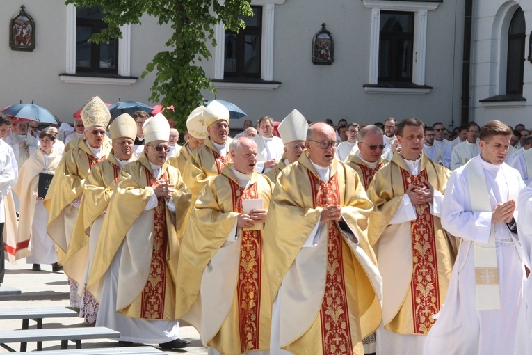 Pielgrzymka kapłanów diecezji tarnowskiej do Tuchowa