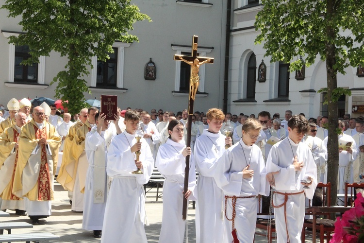 Pielgrzymka kapłanów diecezji tarnowskiej do Tuchowa