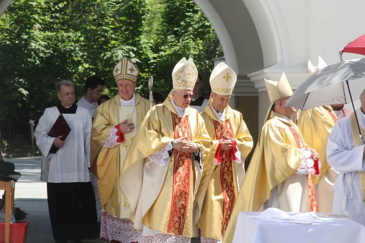 Pielgrzymka kapłanów diecezji tarnowskiej do Tuchowa