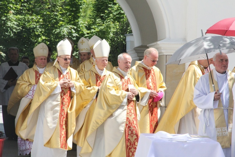 Pielgrzymka kapłanów diecezji tarnowskiej do Tuchowa