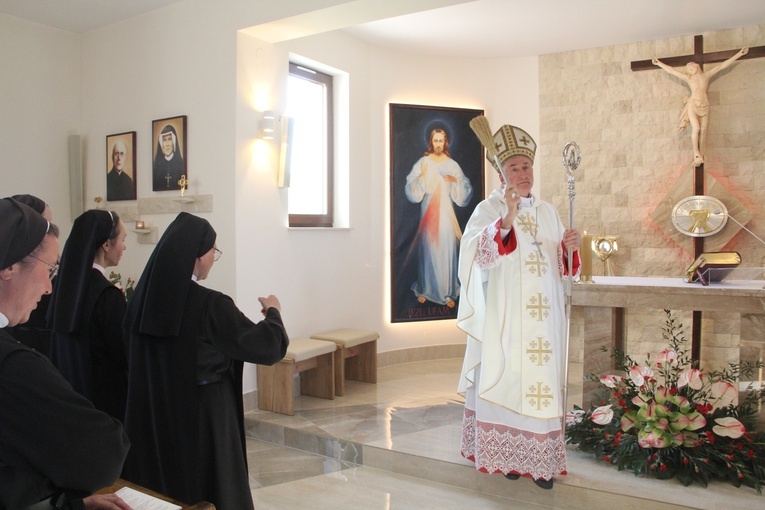 Radłów. Poświęcenie Przystani Bożego Młosierdzia