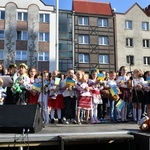 Ukraiński chór dzieci dziękował Polakom przy gorzowskiej katedrze