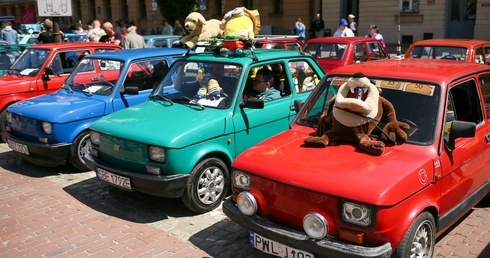 Fiat 126, popularny maluch, świętuje pięćdziesiątkę