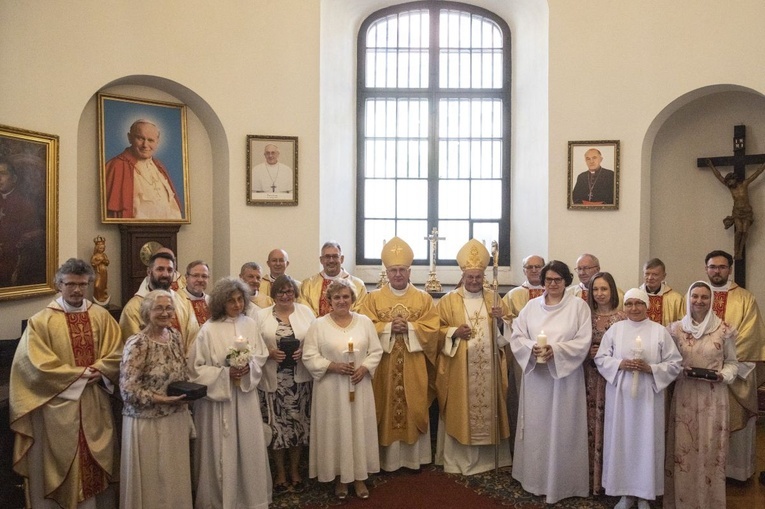 Cztery dziewice konsekrowane