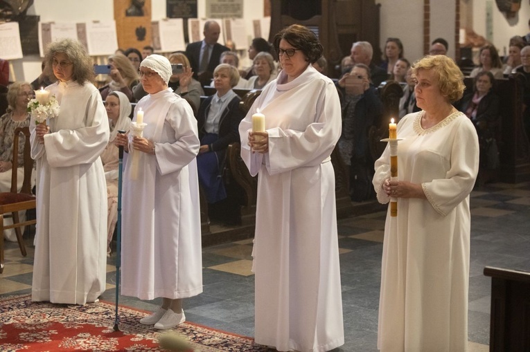 Cztery dziewice konsekrowane