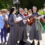 Pielgrzymka do grobu i miejsca męczeństwa bł. s. M. Acutiny