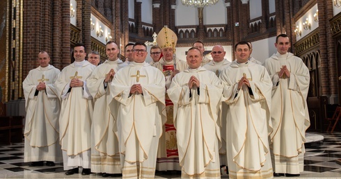 Bp Kamiński do nowych kapłanów: trwajcie w powołaniu do ostatniego tchu