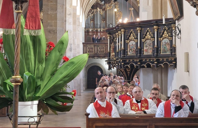 Prymicje neoprezbiterów