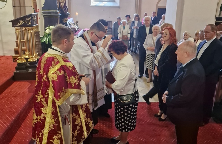 Prymicje neoprezbiterów