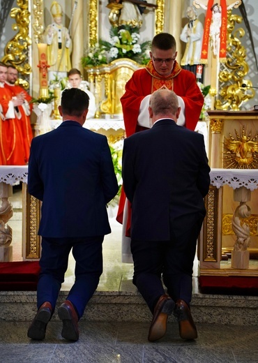 Prymicje neoprezbiterów