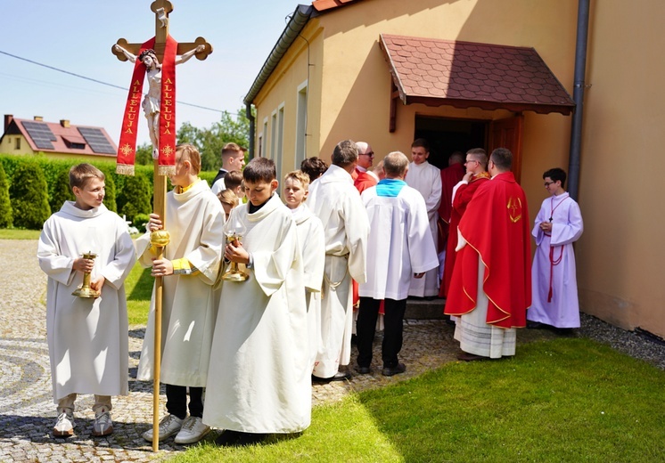 Prymicje neoprezbiterów