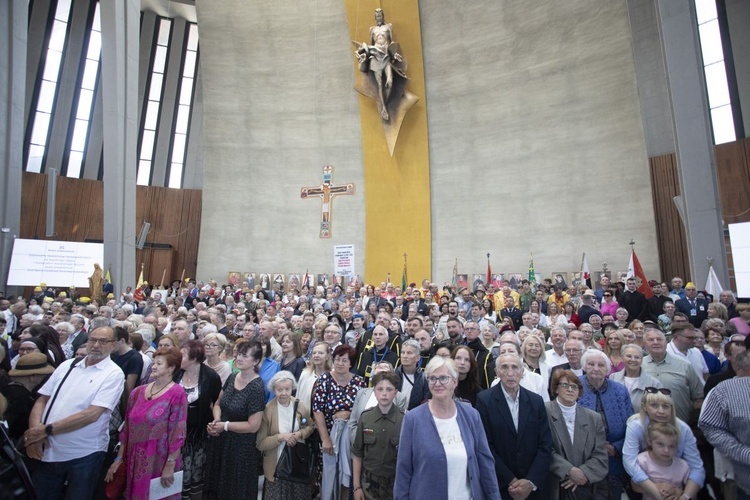 Dziękujemy za czyniących pokój. XVI Święto Dziękczynienia