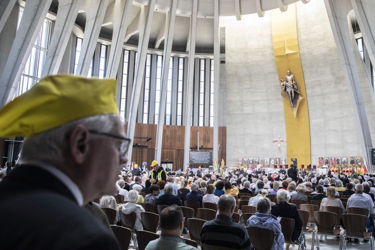 Dziękujemy za czyniących pokój. XVI Święto Dziękczynienia