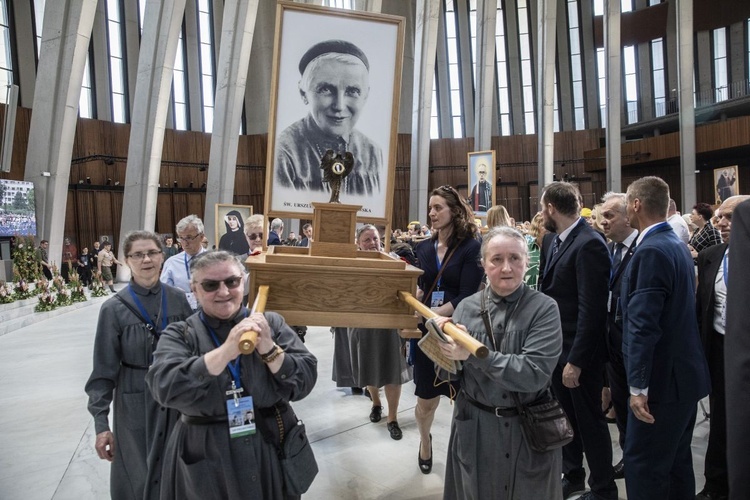 Dziękujemy za czyniących pokój. XVI Święto Dziękczynienia