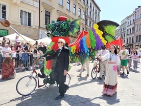 Smoki opanowały Rynek Główny w Krakowie