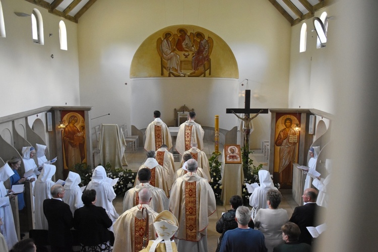 Poświęcenie kościoła w monasterze