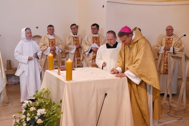 Poświęcenie kościoła w monasterze
