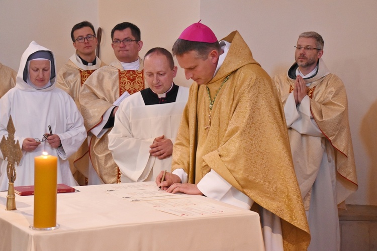 Poświęcenie kościoła w monasterze