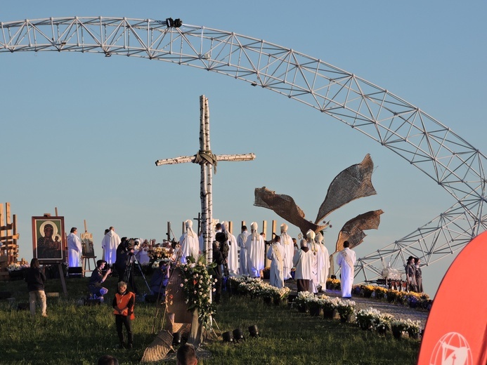 Młodzież diecezji łowickiej na Lednicy