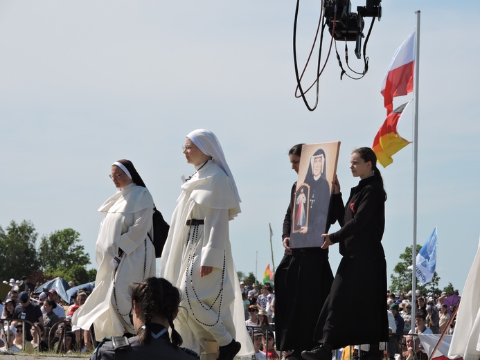 Młodzież diecezji łowickiej na Lednicy