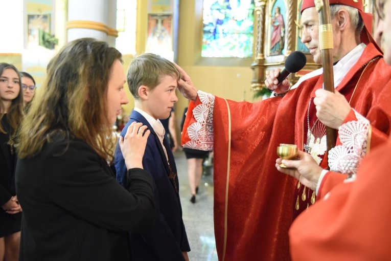 Bierzmowanie w Łężkowicach