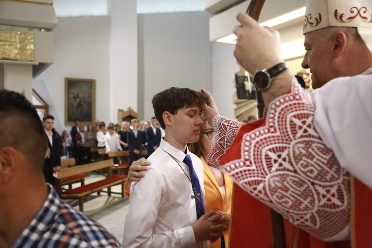 Bierzmowanie w Moszczenicy