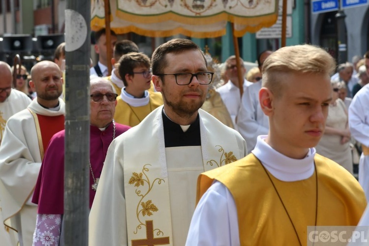 Procesja eucharystyczna na ulicach Głogowa