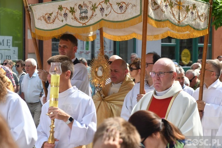 Procesja eucharystyczna na ulicach Głogowa