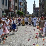 Procesja eucharystyczna na ulicach Głogowa