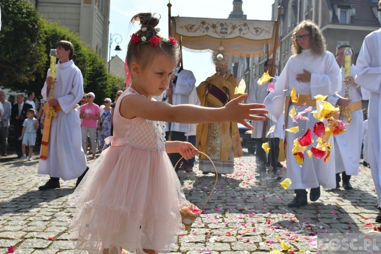 Procesja eucharystyczna na ulicach Głogowa