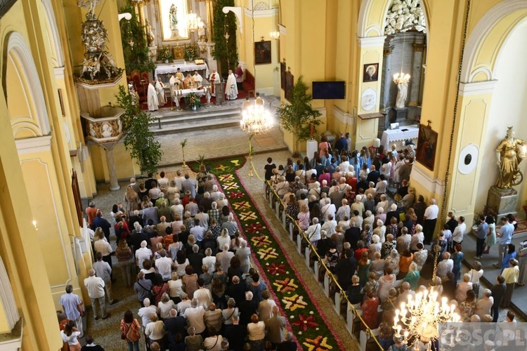 Procesja eucharystyczna na ulicach Głogowa