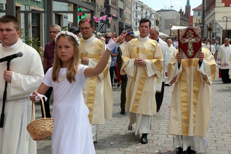 Centralna procesja Bożego Ciała we Wrocławiu 2023