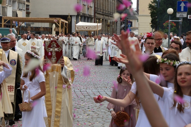 Centralna procesja Bożego Ciała we Wrocławiu 2023