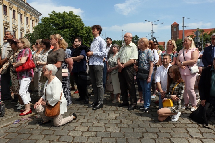 Centralna procesja Bożego Ciała we Wrocławiu 2023