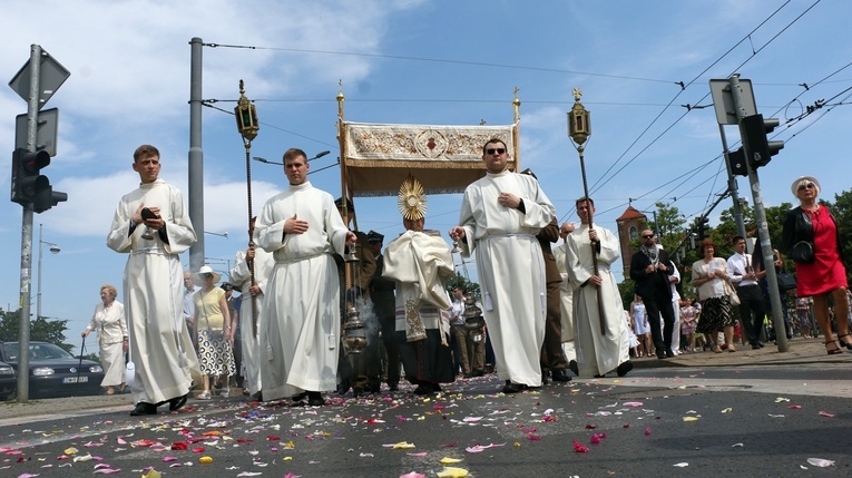 Centralna procesja Bożego Ciała we Wrocławiu 2023