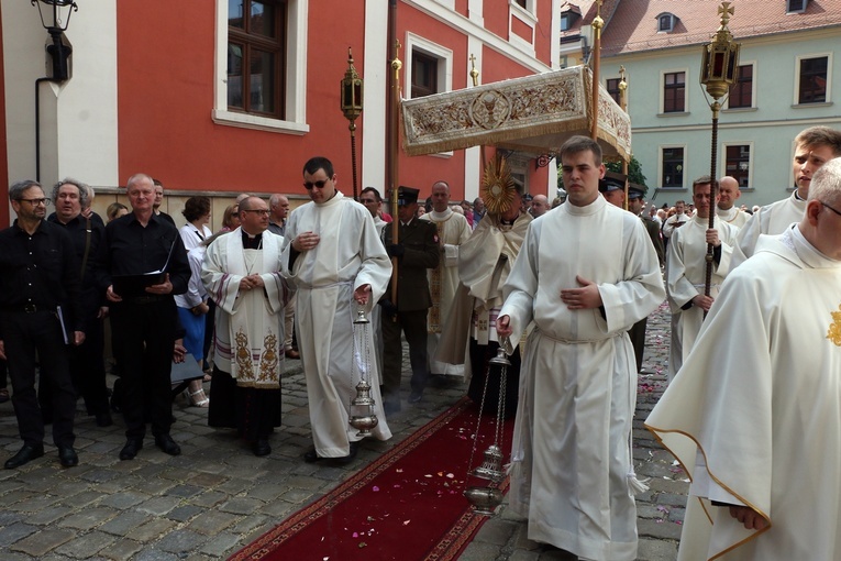 Centralna procesja Bożego Ciała we Wrocławiu 2023